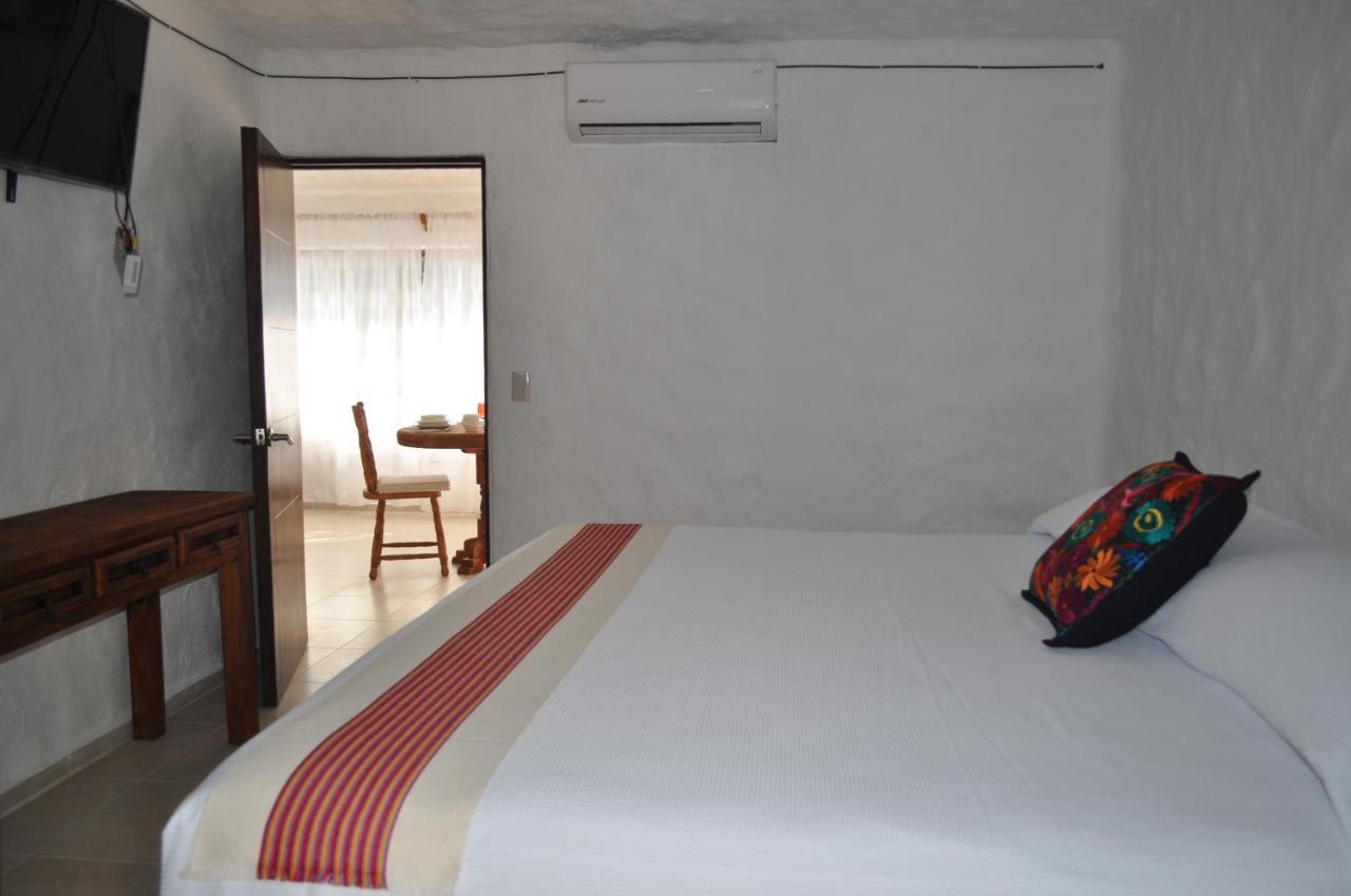 Petit Hotel Pilitas (Adults Only) Puerto Vallarta Exteriör bild